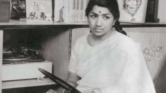 In an old interview, Lata Mangeshkar had opened up about not marrying her entire life.