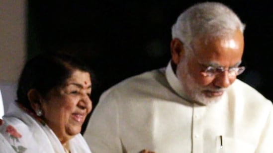 File image of Lata Mangeshkar attending a programme with Prime Minister Narendra Modi in Mumbai.&nbsp;(PTI)