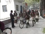 Students arrive at Sarvodaya Kanya Vidyalaya in Delhi Cantonment as schools reopen in the national capital from Monday.(ANI Photo) Students arrive at Sarvodaya Kanya Vidyalaya in Delhi Cantonment as schools reopen in the national capital from Monday.(ANI Photo)