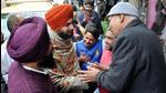 Punjab Congress chief Navjot Singh Sidhu interacting with people while campaigning in the Amritsar East constituency that goes to the polls on February 20. (Sameer Sehgal/HT)