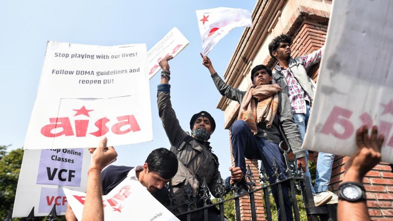 Delhi University Students Protest Outside V-C Office, Seek Campus ...