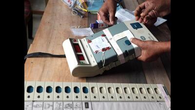 The Sukhbir Singh Badal-led SAD and its alliance partner BSP, have 68 such candidates in Punjab, constituting 55 per cent of the party nominees, who have declared about 160 outstanding criminal cases against themselves. (Representational/HT) The Sukhbir Singh Badal-led SAD and its alliance partner BSP, have 68 such candidates in Punjab, constituting 55 per cent of the party nominees, who have declared about 160 outstanding criminal cases against themselves. (Representational/HT)