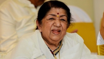 In an interview, Lata Mangeshkar shared that she learnt cooking at an early age. Her naani and mother taught her the nuances of cooking. Lyricist Majrooh Sultanpuri’s wife taught her Mughlai recipes and how to add kesar in them. (Photo: Twitter) In an interview, Lata Mangeshkar shared that she learnt cooking at an early age. Her naani and mother taught her the nuances of cooking. Lyricist Majrooh Sultanpuri’s wife taught her Mughlai recipes and how to add kesar in them. (Photo: Twitter)