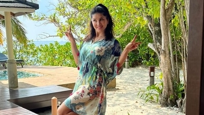 Sunny Leone is resort wear fashion inspo, styles ₹2k silk kaftan as dress (Instagram/sunnyleone) Sunny Leone is resort wear fashion inspo, styles ₹2k silk kaftan as dress (Instagram/sunnyleone)