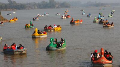 There are chances of light rain on Wednesday, which will also lead to a dip in day temperature in Chandigarh. (HT File Photo)