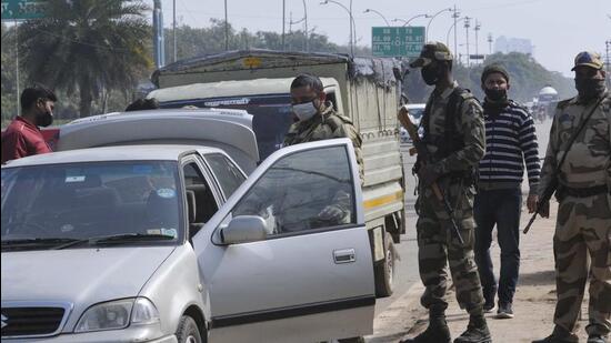 The illicit liquor was recovered from an SUV, bearing a Chandigarh registration number, after it was stopped for checking. (HT Photo/Representative Image)