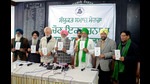 Balbir SinghRajewal主導のSanyuktSamaj Morcha（SSM）のマニフェストは、農民だけでなく社会のすべてのセクションに関する問題についての党の立場を詳しく説明し、実行不可能な高尚な約束を実行しました。 （ANI）