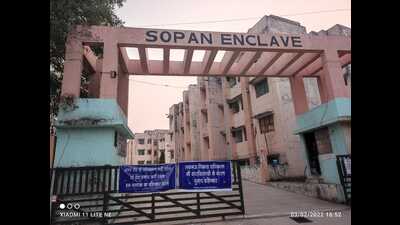 An LDA official said the civic body had cleared the encroachments several times from Sopan Apartment but encroachers kept on returning (HT Photo) An LDA official said the civic body had cleared the encroachments several times from Sopan Apartment but encroachers kept on returning (HT Photo)