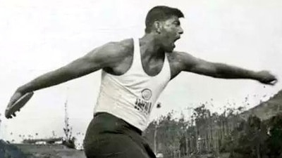 Praveen Kumar Sobti, in 1958, won the discus gold and bronze in hammer throw at the Asian Games in Bangkok. (FILE/TWITTER) Praveen Kumar Sobti, in 1958, won the discus gold and bronze in hammer throw at the Asian Games in Bangkok. (FILE/TWITTER)