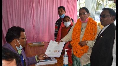 Krishna Patel filing her nomination from Pratapgarh (Sadar) seat of Pratapgarh district on Tuesday. (HT Photo)