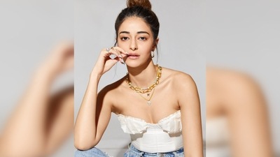 Sharing her pictures, Ananya Panday captioned her post, "Can’t believe only 3 days to go for Gehraiyaan." (Instagram/@ananyapanday)