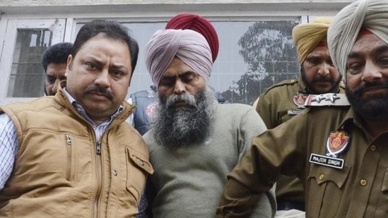 In the run-up to the elections in Punjab, several groups have petitioned different political parties, particularly the Aam Aadmi Party (AAP) for Bhullar’s release.&nbsp;(Sameer Sehgal/HT Photo)