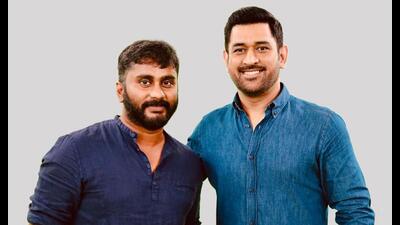 Ramesh Thamilmani and MS Dhoni Ramesh Thamilmani and MS Dhoni