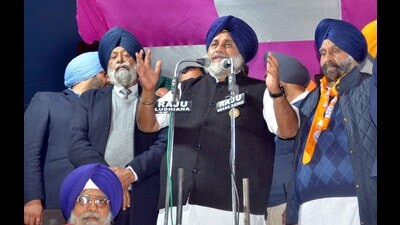 Damdami Taksal chief Harnam Singh Dhumma said the decision was taken considering the work done by the previous SAD-led governments to preserve and propagate the heritage and culture of Punjab. (HT Photo)