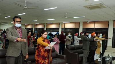During the campaign, mayor Sarbjit Kaur Dhillon said the star rating of a garbage-free city would create healthy competition among cities across the country and the MC will put all possible efforts under the cleanliness campaign “Chandigarh Banega Swachhata me No.1” during the ensuing Swachh Survekshan. (HT Photo)