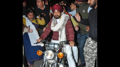 In an attempt to woo voters, CM Charanjit Singh Channi on Wednesday promised to provide scholarships to the general category students if Congress is voted to power in Punjab. In an attempt to woo voters, CM Charanjit Singh Channi on Wednesday promised to provide scholarships to the general category students if Congress is voted to power in Punjab.