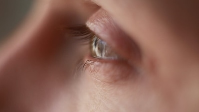 Loss of peripheral vision: If you fail to have the side-to-side vision you were used to, this may be an early sign of glaucoma. It may happen due to the high pressure inside the eye. (Pexels)