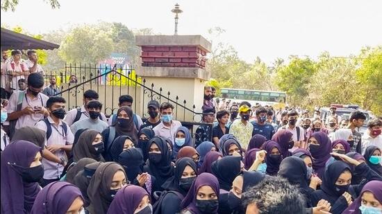 The hijab controversy erupted last month when eight Muslim girls at the government pre-university college in Udupi alleged they were denied entry to classrooms after they started wearing headscarves. (HT File)