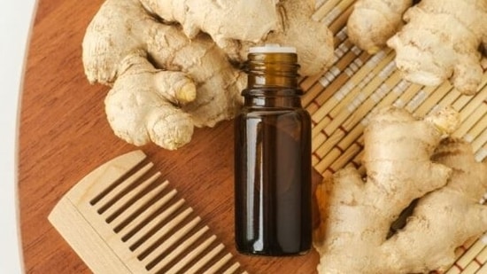 5 ginger remedies to get rid of those dandruff flakes off your scalp.(Shutterstock)