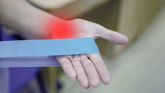 Joint pain symptoms: What you need to know