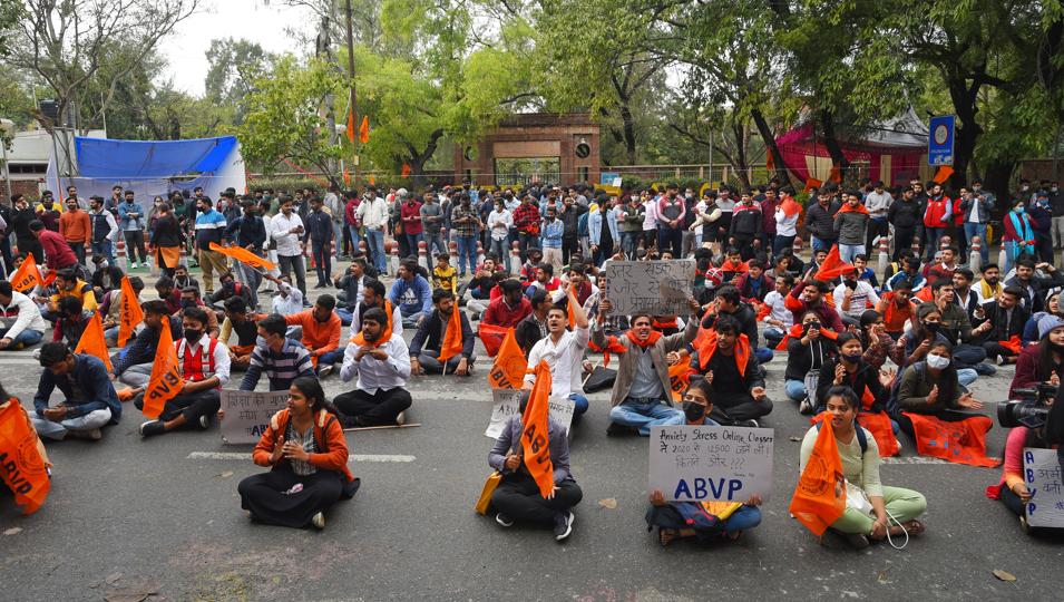 Several students outfits have been protesting at North Campus, demanding reopening of DU for offline classes. (Amal KS/HT Photo) Several students outfits have been protesting at North Campus, demanding reopening of DU for offline classes. (Amal KS/HT Photo)