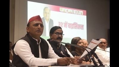 SP chief Akhilesh Yadav said smooth and fair voting is the biggest responsibility of the Election Commission. (File photo)