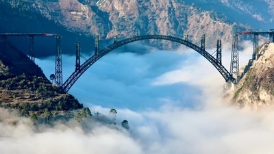 The image shows Jammu and Kashmir’s Chenab Bridge. (Twitter/@AshwiniVaishnaw) The image shows Jammu and Kashmir’s Chenab Bridge. (Twitter/@AshwiniVaishnaw)