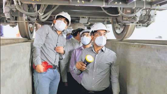 Janak Kumar Garg, commissioner of Metro Rail Safety (right) visited Pune on Thursday to inspect the Vanaz-Garware stretch (HT)