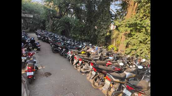 The Pune Regional Transport Office (RTO) has seized over 250 two-wheelers of the private aggregators who are ferrying passengers illegally. (HT PHOTO)