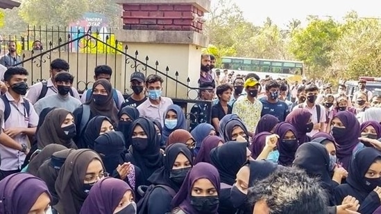 The hijab controversy erupted last month when eight Muslim girls at the government pre-university college in Udupi alleged they were denied entry to classrooms after they started wearing headscarves. (HT File)