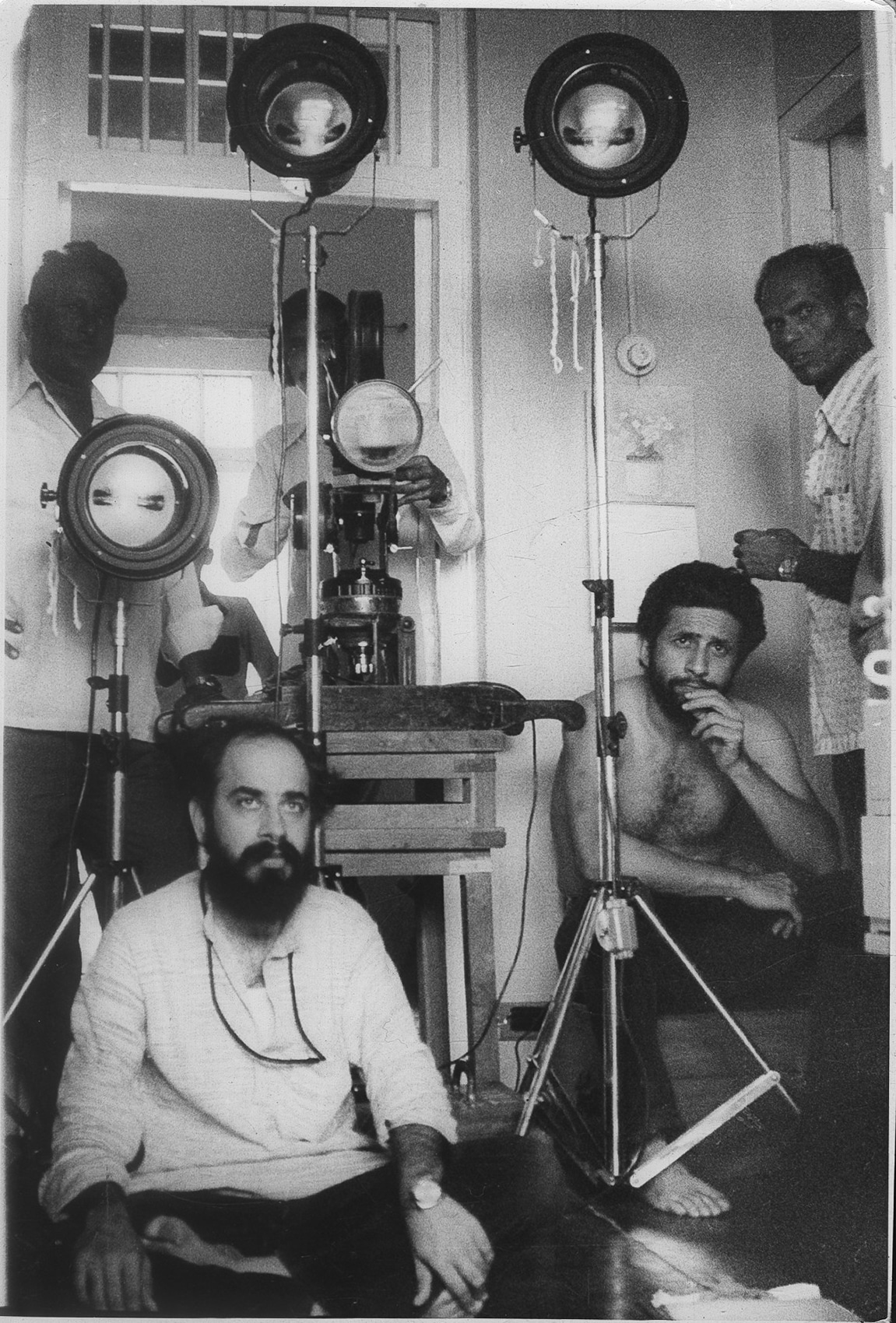 Naseeruddin Shah, cameraman Virendra Saini and others on the sets of Sparsh. (HT Photo) Naseeruddin Shah, cameraman Virendra Saini and others on the sets of Sparsh. (HT Photo)