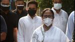 West Bengal chief minister and Trinamool Congress (TMC) leader Mamata Banerjee has called an emergency meeting of a few select TMC leaders at her residence on Saturday afternoon. (HT PHOTO.) West Bengal chief minister and Trinamool Congress (TMC) leader Mamata Banerjee has called an emergency meeting of a few select TMC leaders at her residence on Saturday afternoon. (HT PHOTO.)