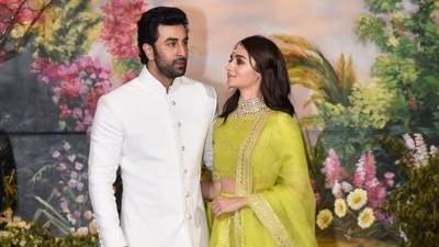 Alia Bhatt is dating Ranbir Kapoor. Alia Bhatt is dating Ranbir Kapoor.