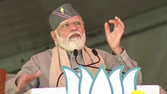 Prime Minister Narendra Modi addresses a rally, ahead of Uttarakhand Assembly polls, in Almora.(PTI) Prime Minister Narendra Modi addresses a rally, ahead of Uttarakhand Assembly polls, in Almora.(PTI)