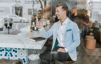 Valentine's Day 2022: Digital dating tips to feel safe, confident and in control (Photo by Austin Distel on Unsplash) Valentine's Day 2022: Digital dating tips to feel safe, confident and in control (Photo by Austin Distel on Unsplash)