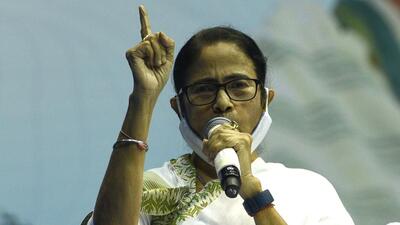 West Bengal Chief Minister and Trinamool Congress chairperson Mamata Banerjee on Saturday set up a new 20-member national working committee of the party. (HT PHOTO.) West Bengal Chief Minister and Trinamool Congress chairperson Mamata Banerjee on Saturday set up a new 20-member national working committee of the party. (HT PHOTO.)