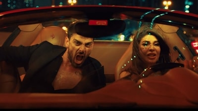 Michele Morrone and Jacqueline Fernandez in a still from Mud Mud Ke. Michele Morrone and Jacqueline Fernandez in a still from Mud Mud Ke. 