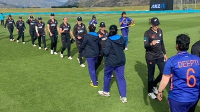 The players shake hands after NZ beat IND in the 1st ODI. (Twitter/White_Ferns) The players shake hands after NZ beat IND in the 1st ODI. (Twitter/White_Ferns)