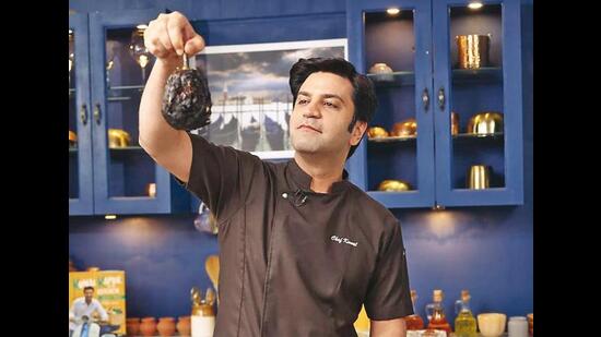 When you make a dish, learning from a show with celebrated TV chefs like Kunal Kapur, you focus entirely on that one dish