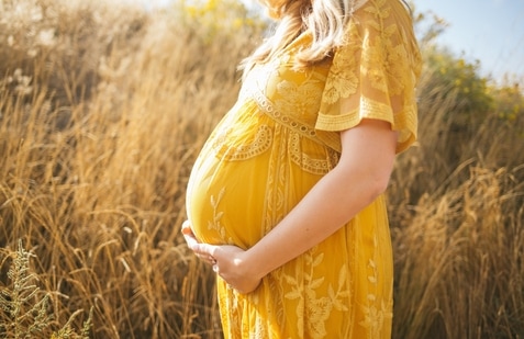 Doctors share fitness tips to overcome pregnancy challenges by battling PCOS (Photo by Anna Hecker on Unsplash)