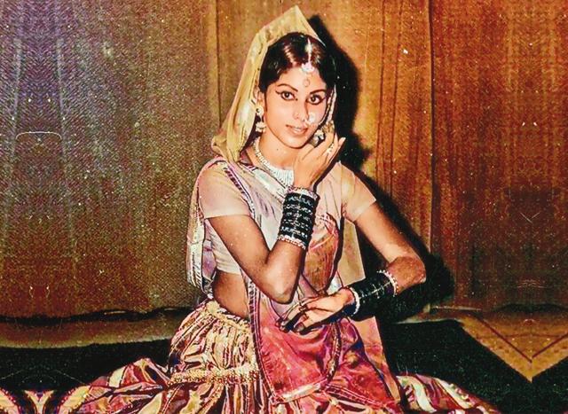Shovana performaing at Sapru House in 1972 Shovana performaing at Sapru House in 1972