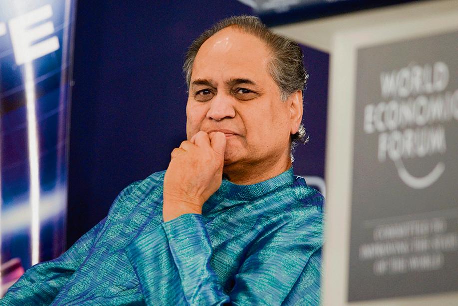 Rahul Bajaj, chairman, Bajaj Auto and Member of Parliament, India during Interactive Lunch Session on India: What kind of Superpower will it Be? at the India Outlook Summit of the World Economic Forum. Taj palace, New Delhi. November 16, 2010. (Photo by Ankit Agrawal)