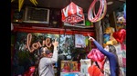 If you fancy funky balloons, head to Delhi’s Khan Market, or buy fluffy heart-shaped pillows, available at Sarojini Nagar. (Photo: Manish Rajput/HT) If you fancy funky balloons, head to Delhi’s Khan Market, or buy fluffy heart-shaped pillows, available at Sarojini Nagar. (Photo: Manish Rajput/HT)