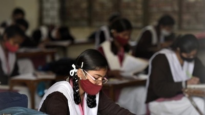 MP govt orders opening of schools, hostels with full attendance MP govt orders opening of schools, hostels with full attendance