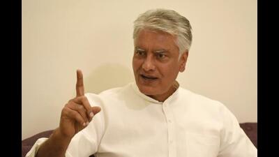 Former Punjab Congress chief Sunil Jakhar said if PM Narendra Modi and Union home minister Amit Shah are worried about the drugs issue, they must tell the people about the final conclusion in the probe being conducted by the ED. (HT File Photo)