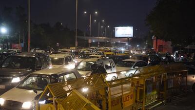 Commuters are forced to either take long detours or spend at least an extra half an hour in traffic. (Sanchit Khanna/HT PHOTO) Commuters are forced to either take long detours or spend at least an extra half an hour in traffic. (Sanchit Khanna/HT PHOTO)