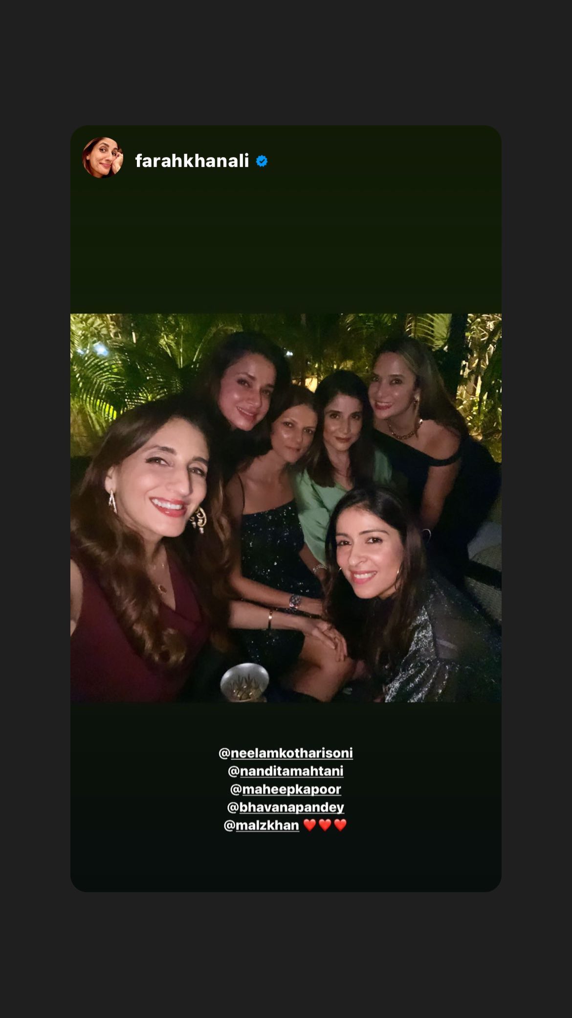 Neelam Kothari poses with her friends. Neelam Kothari poses with her friends.