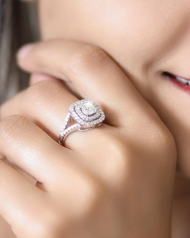 Limelight Diamonds are made in laboratories. This saves 109 gallons of water per carat. Limelight Diamonds are made in laboratories. This saves 109 gallons of water per carat.