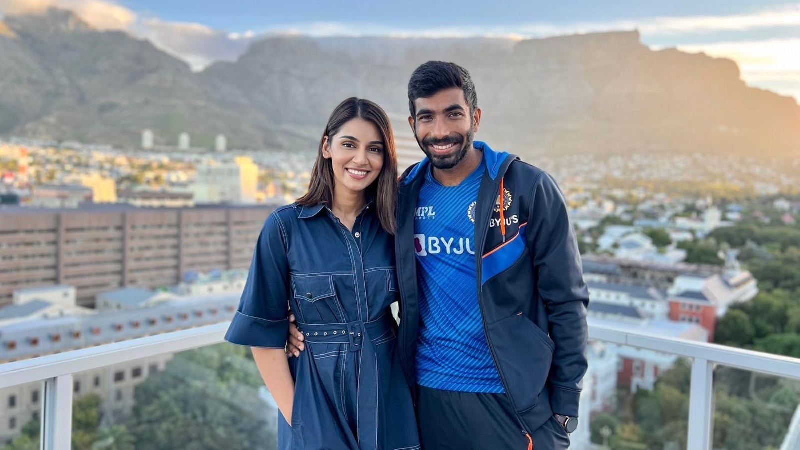 Jasprit Bumrah and Sanjana Ganesan share special post to showcase their love | Trending - Hindustan Times