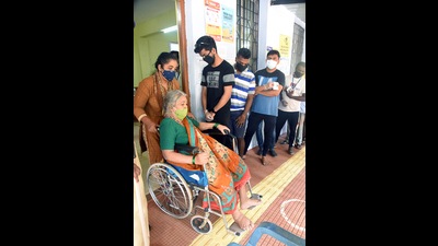 The total number of differently abled voters has gone up from 1,123,946 to 1,316,264 from 2019 (in these five states) to 2022, an increase of 17.11% (Atish Naik) The total number of differently abled voters has gone up from 1,123,946 to 1,316,264 from 2019 (in these five states) to 2022, an increase of 17.11% (Atish Naik)